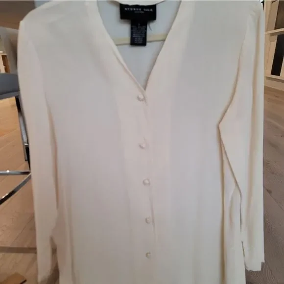 August silk silk blouse - Picture 2 of 11